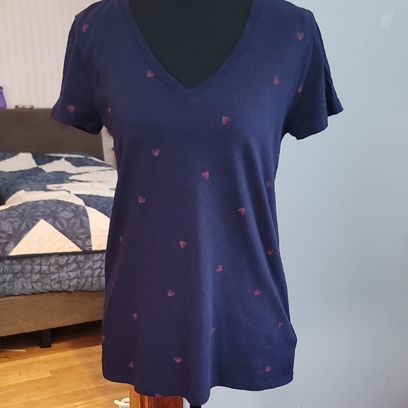 GAP Blue with Red Hearts Short Sleeve Relaxed T-Shirt - Picture 1 of 5
